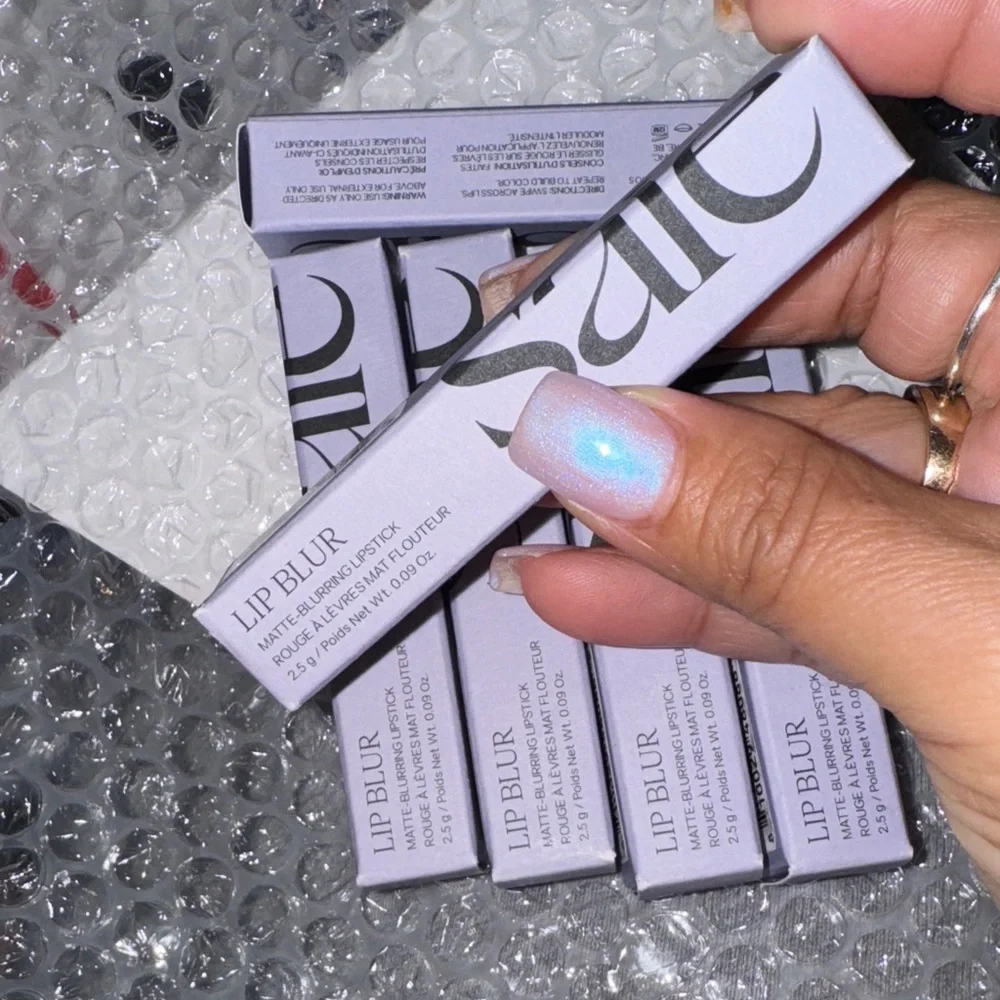 Saie matte blurring